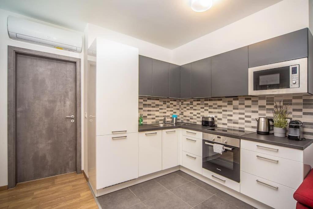 Grace Pine Apartment 1 Budapest Exterior foto